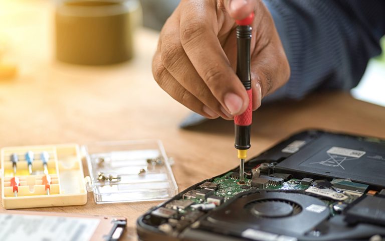 Computer repairing using tools